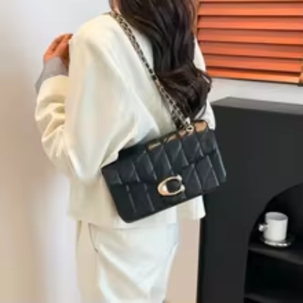 ヨーロッパ風のデザインで人気の高い、高級感のあるレトロなレデ - Interior Design High End のレビューと価格