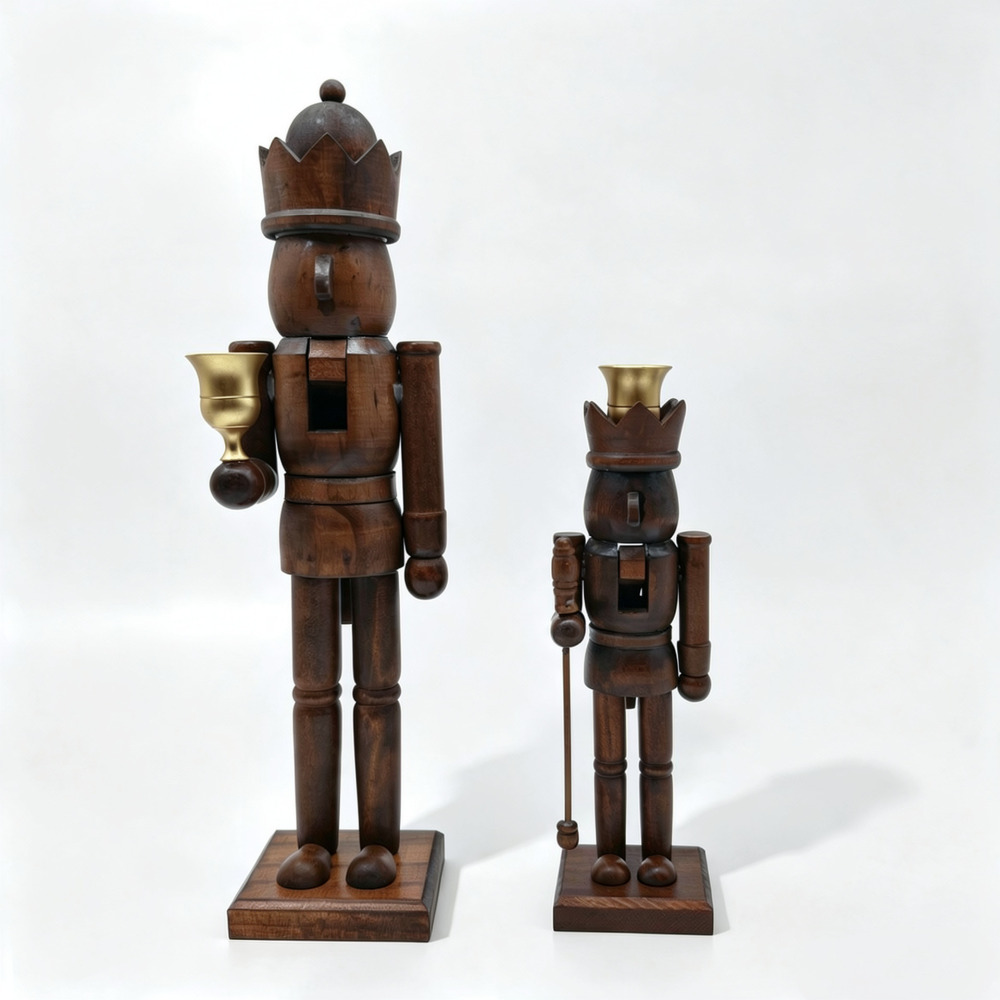 アンティーク調のくるみ割り人形と金色のキャンドルホルダー。木 - Candle Holder Decor のレビューと価格