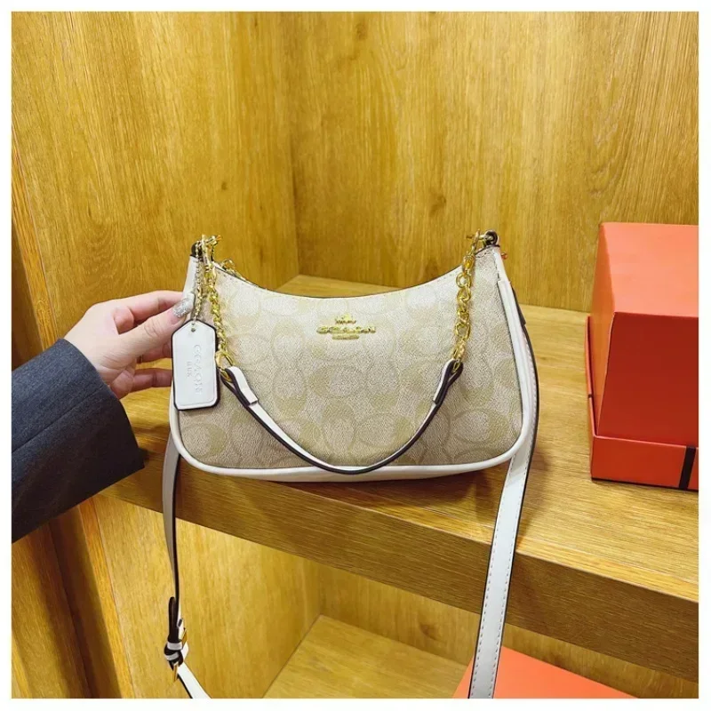 高級感あふれるレディース用、脇に持つショルダーバッグ。クラシ - Interior Design High End のレビューと価格