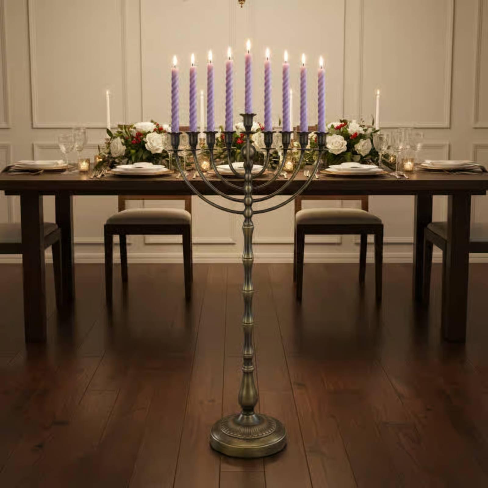 背の高いブロンズ製の燭台。9本の枝があり、ダイニングルームの - Candle Holder Decor のレビューと価格