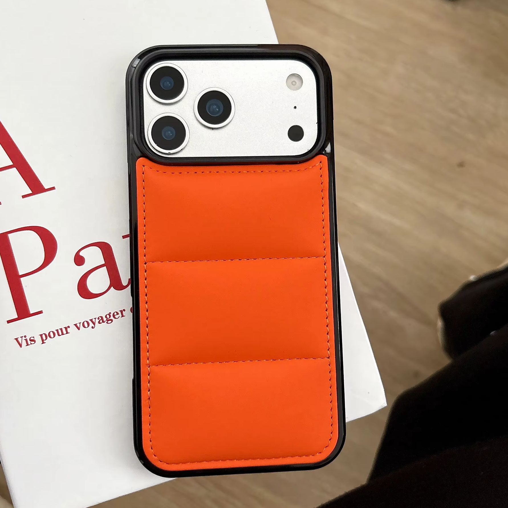iPhone 17 Air、16、15、14 Plus、13 - Area Rug のレビューと価格